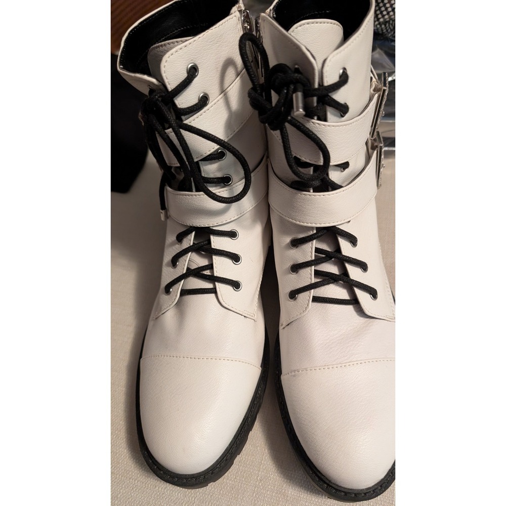 Jessica Simpson Flat Heel Boots Size 11 W Ivory Color